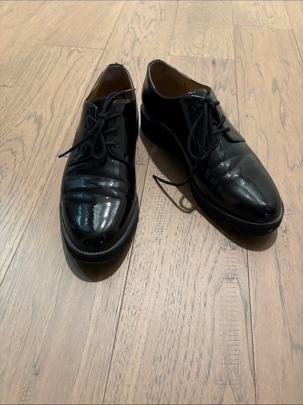 Women’s Black Patent Leather Lace-Up Dress Shoes